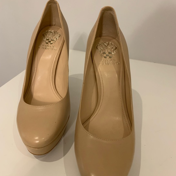 Vince Camuto platform stilettos. Tan coloured. Size 8 - Picture 2 of 2